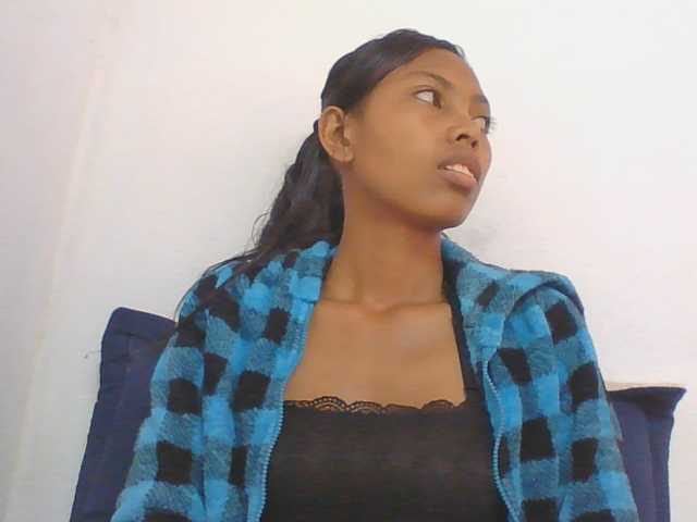 Layah7 live cam on BongaCams