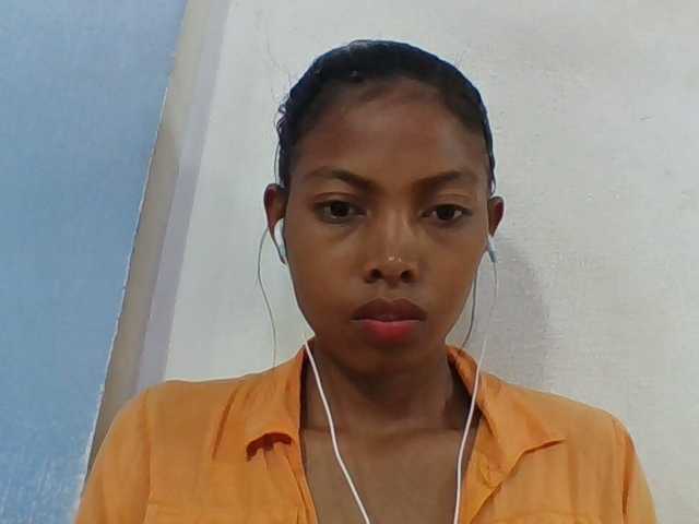 Layah7 live cam on BongaCams