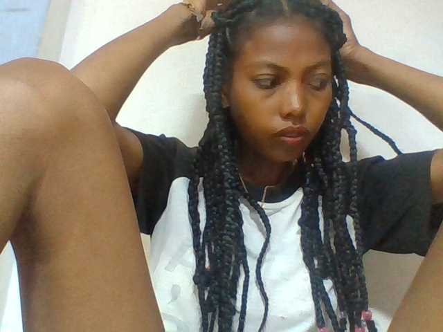 Layah7 live webcam show
