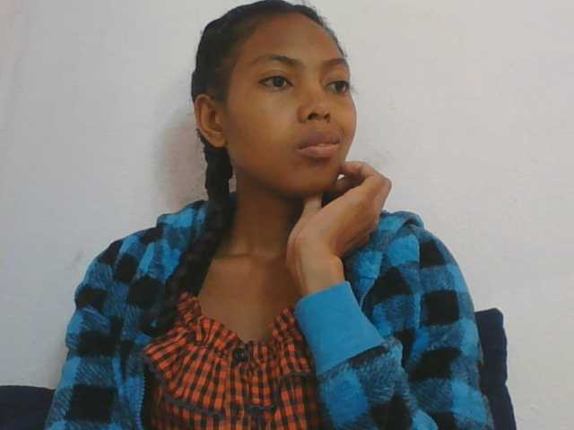 Layah7 live cam on BongaCams