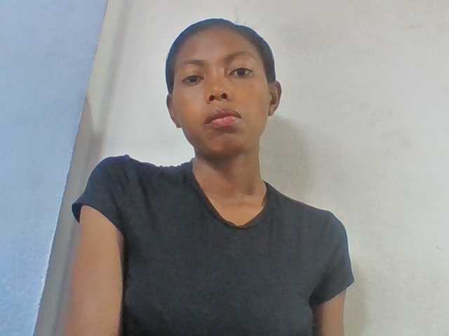 Layah7 live webcam show