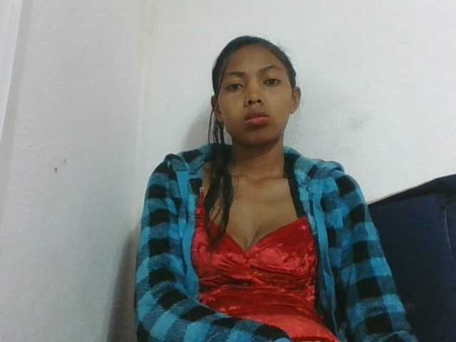 Layah7 live cam on BongaCams