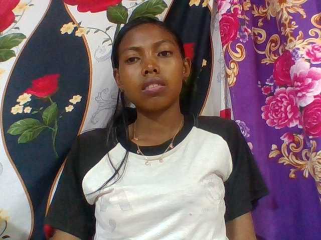 Layah7 live cam on BongaCams