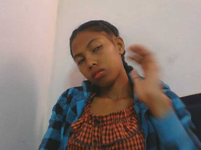 Layah7 live cam on BongaCams