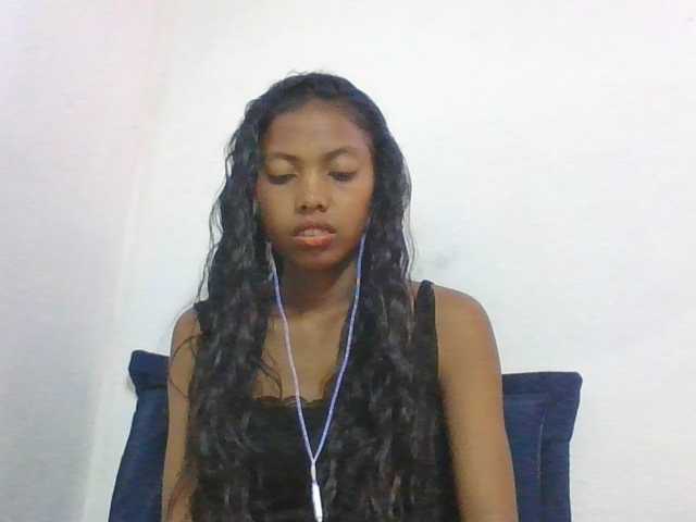 Layah7 live cam on BongaCams