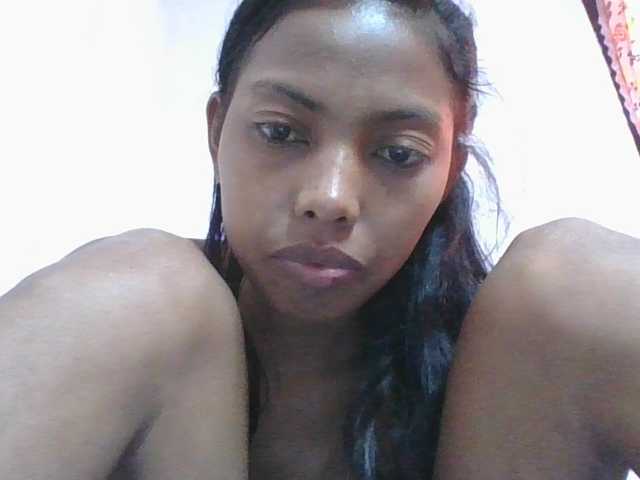 Layah7 live cam on BongaCams
