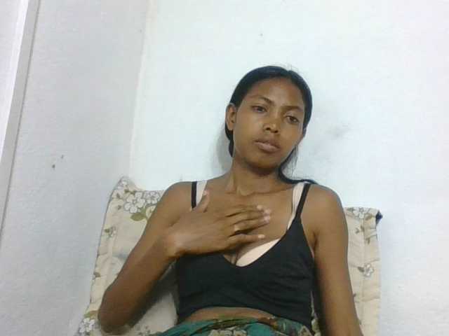 Layah7 live cam on BongaCams