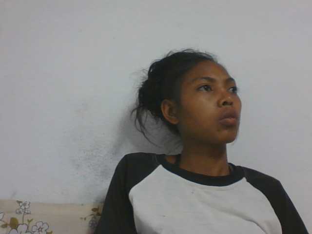 Layah7 live cam on BongaCams