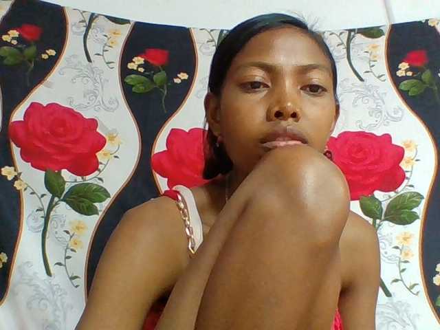 Layah7 live cam on BongaCams