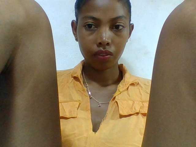 Layah7 live cam on BongaCams