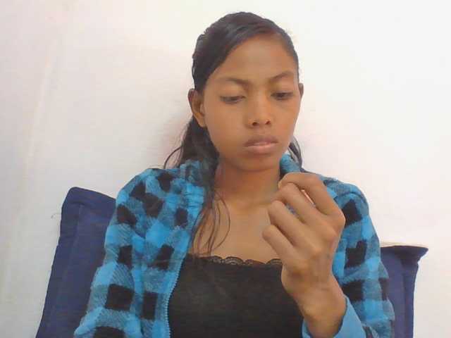 Layah7 live cam on BongaCams