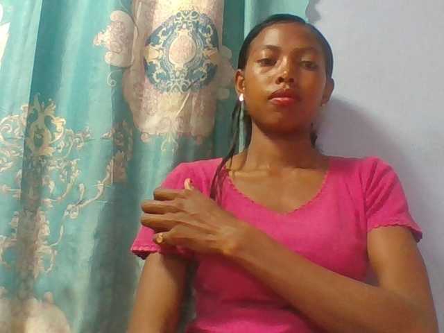 Layah7 Live Cam pe BongaCams