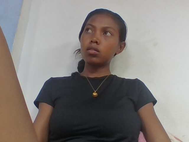Layah7 live cam on BongaCams