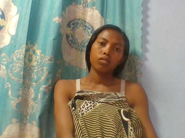 Layah7 live webcam show