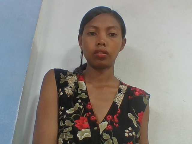 Layah7 live webcam show