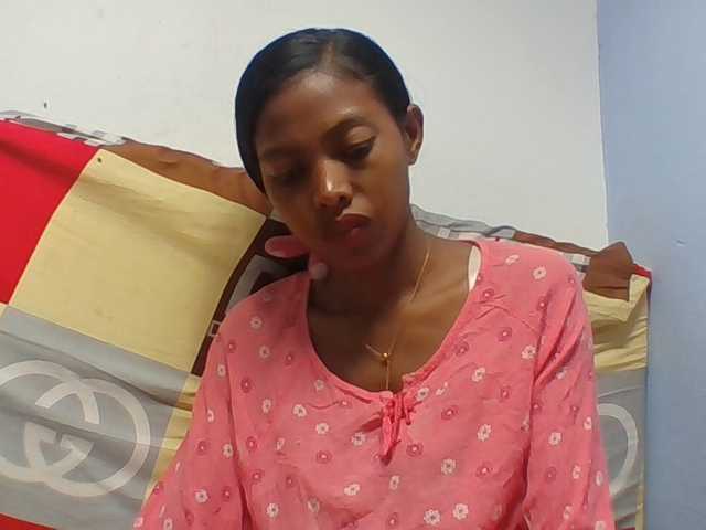 Layah7 live cam on BongaCams