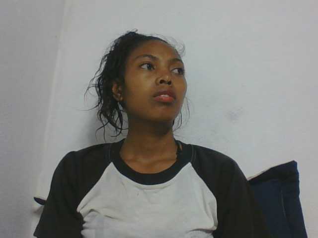 Layah7 live cam on BongaCams