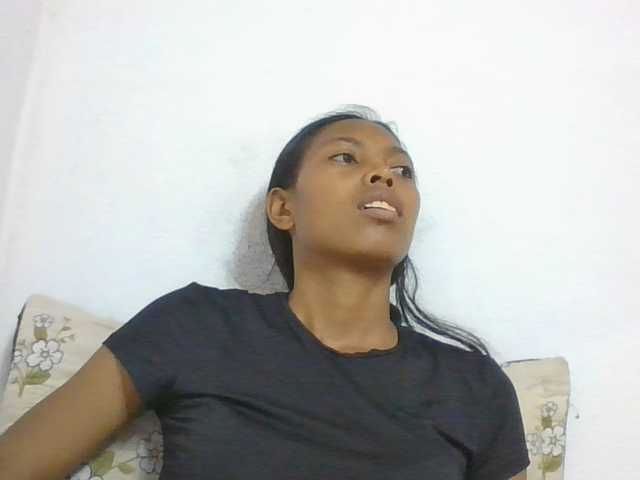 Layah7 live cam on BongaCams