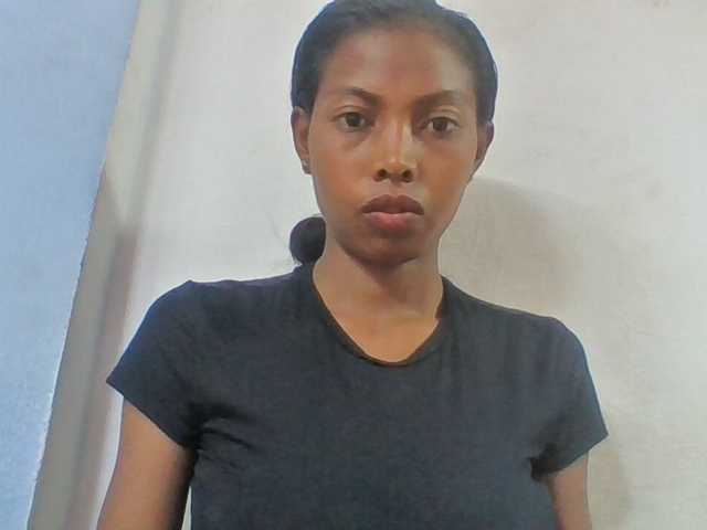 Layah7 live webcam show