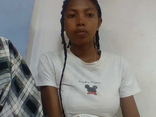 Layah7 live webcam show