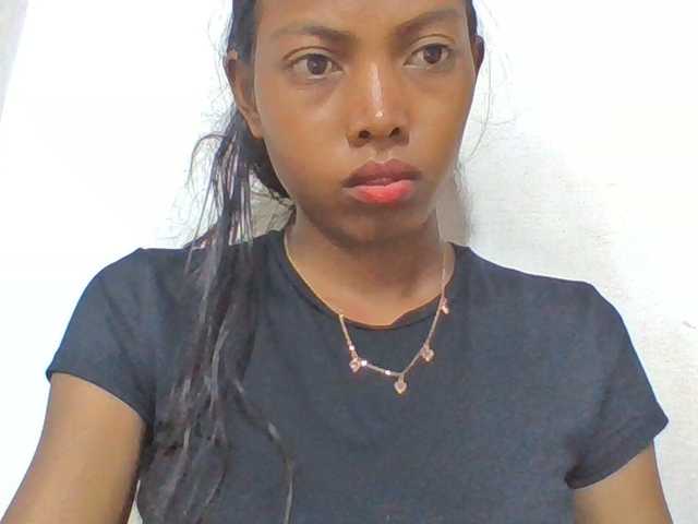 Layah7 live cam on BongaCams
