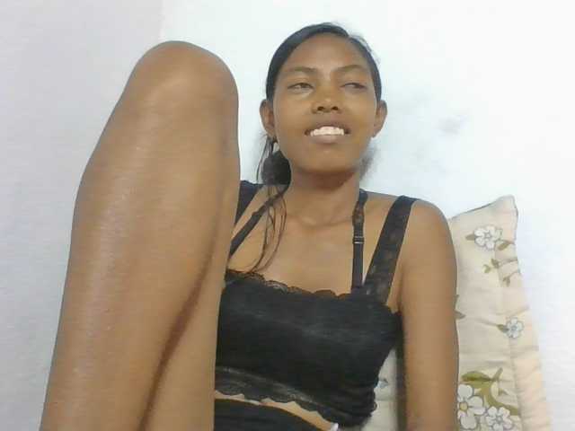 Layah7 live cam on BongaCams