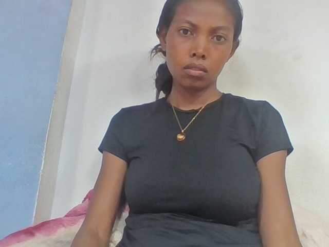 Layah7 live cam on BongaCams