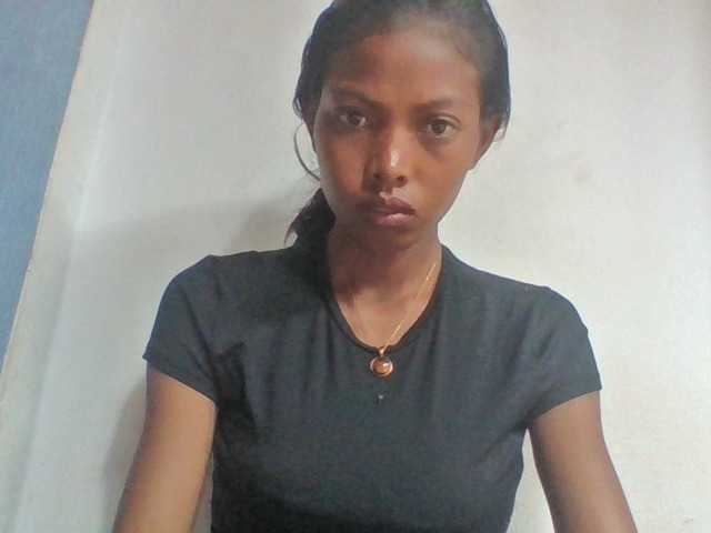 Layah7 live cam on BongaCams