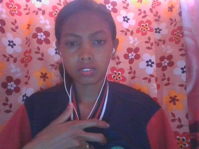 Layah7 live cam on BongaCams