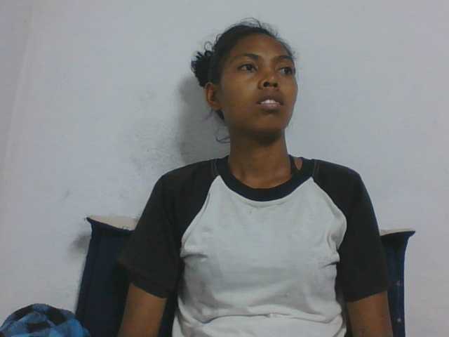 Layah7 live cam on BongaCams