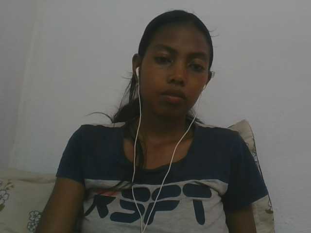 Layah7 live cam on BongaCams