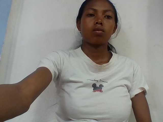 Layah7 live cam on BongaCams