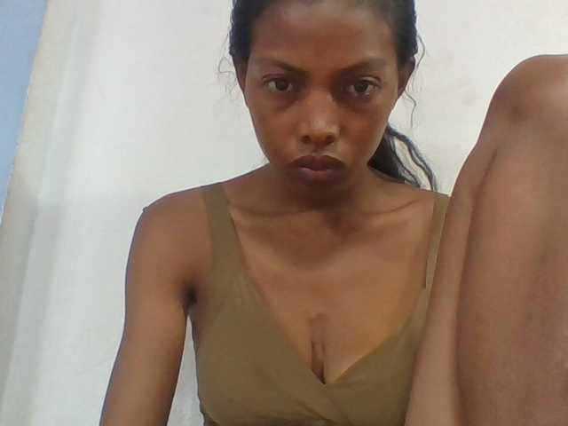 Layah7 live cam on BongaCams
