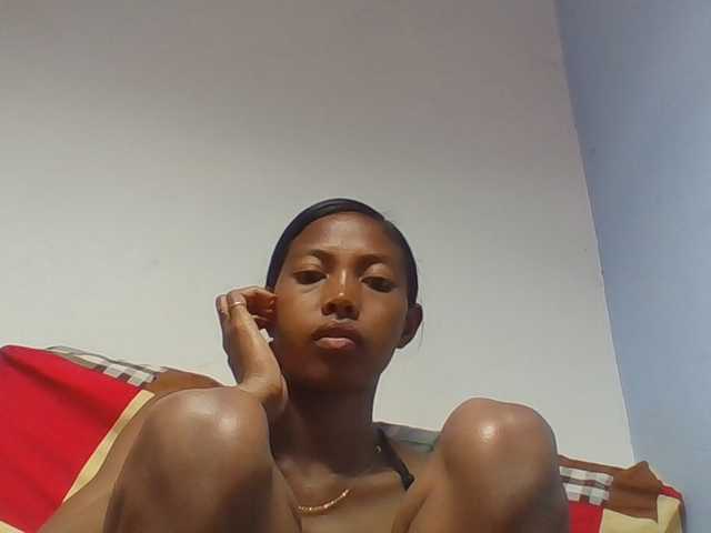 Layah7 live cam on BongaCams