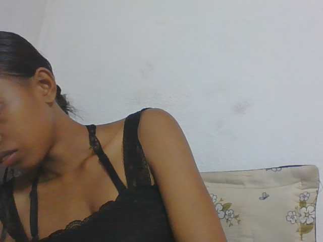 Layah7 live cam on BongaCams