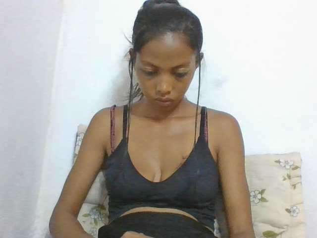 Layah7 live cam on BongaCams