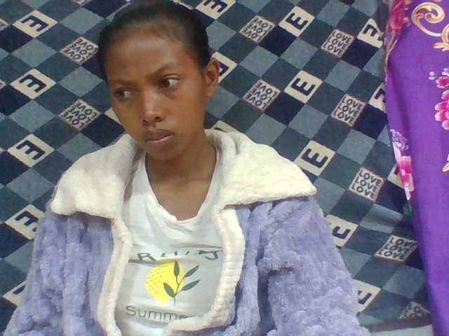 Layah7 live cam on UnifiedCams