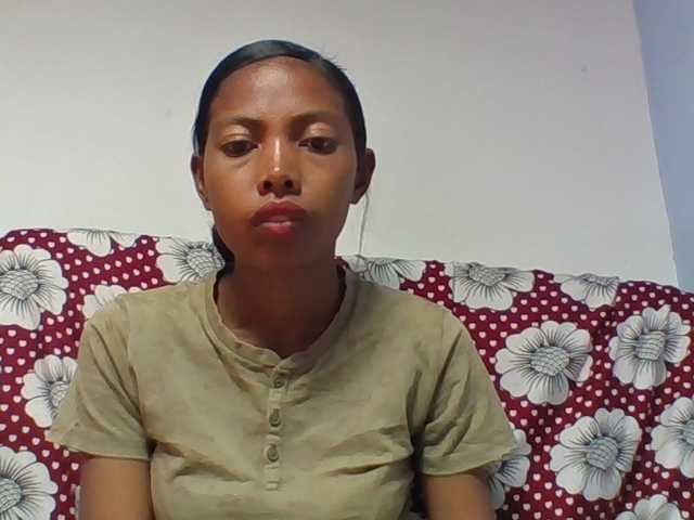 Layah7 live cam preview
