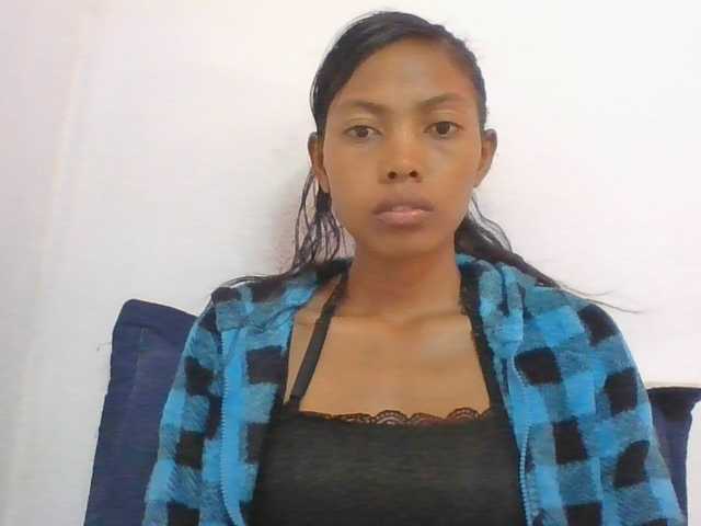 Layah7 live cam on BongaCams