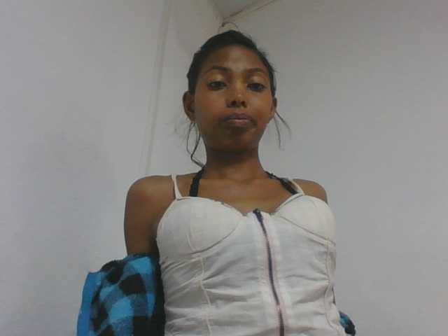 Layah7 live cam on BongaCams