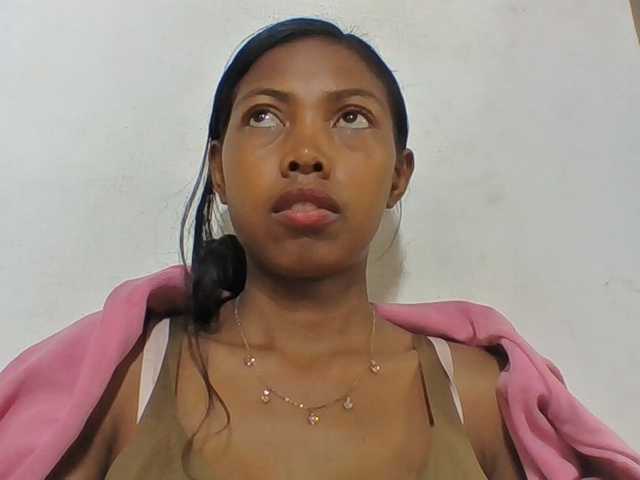Layah7 live cam on BongaCams