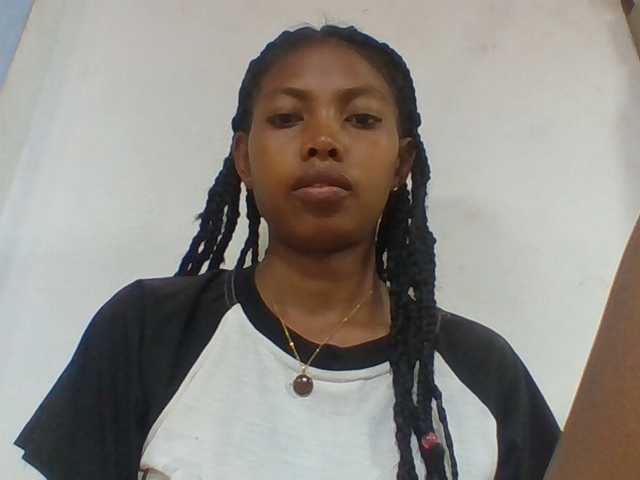 Layah7 live cam on BongaCams