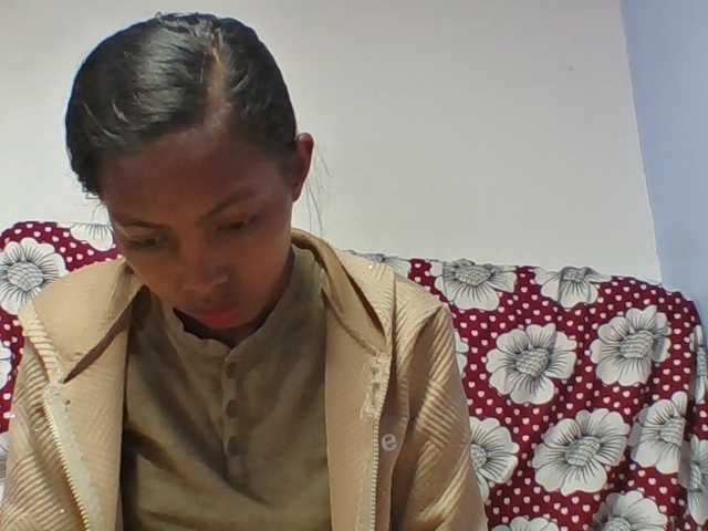 Layah7