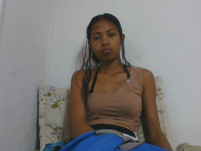 Layah7 live cam on BongaCams
