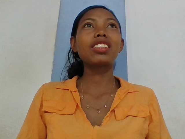 Layah7 live cam on BongaCams