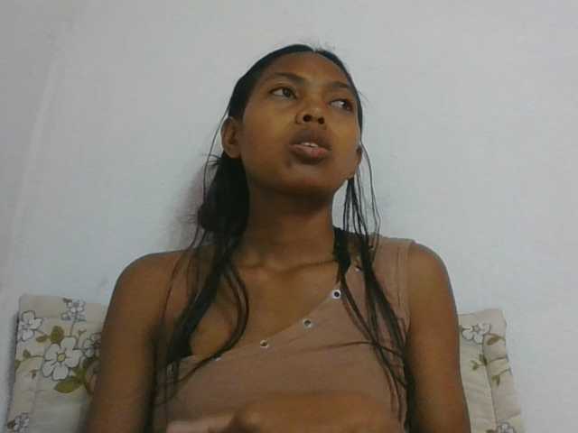 Layah7 live cam on BongaCams