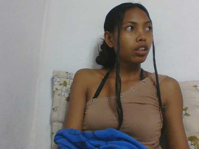 Layah7 live cam on BongaCams