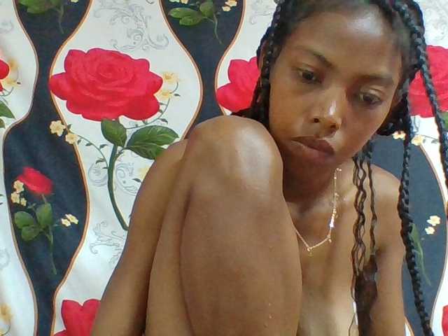 Layah7 live cam on BongaCams