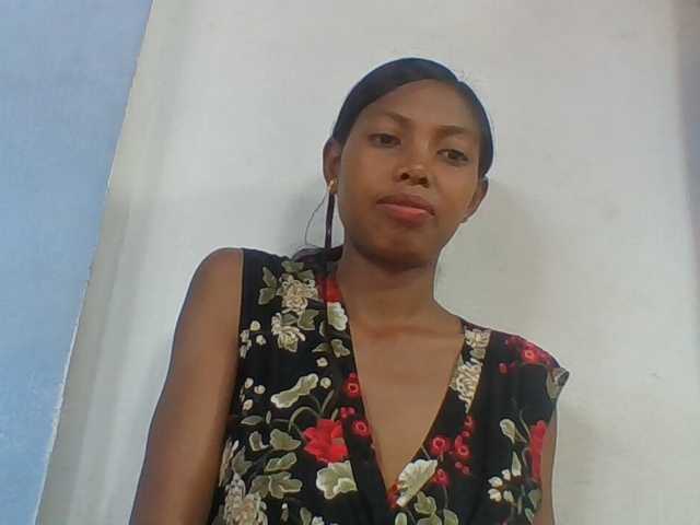 Layah7 live cam on BongaCams