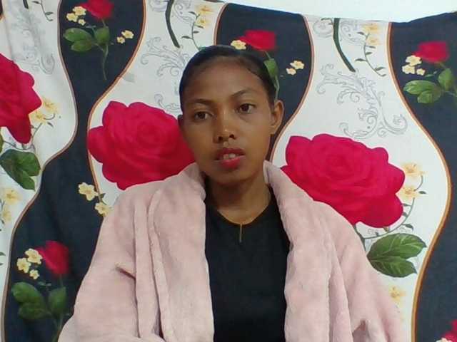 Layah7 live cam on BongaCams